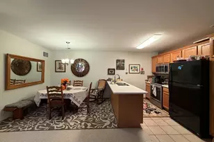 24134 Wedgewood Cir, Warren, MI 48091 - Photo 4