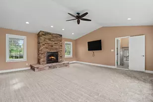 7436 Oak Bay Dr, White Lake, MI 48383 - Photo 10