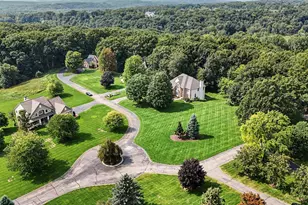 2469 Fairway Winds Ct NE, Ada, MI 49301 - Photo 2