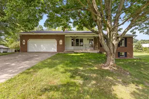 8125 Hanna Lake Ave SE, Caledonia, MI 49316 - Photo 1