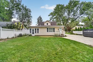 320 W Elizabeth St, Stockbridge, MI 49285 - Photo 8