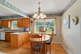 8911 Dolphin St, Portage, MI 49024 - Photo 8