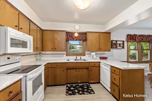 1704 Millbank St SE, Grand Rapids, MI 49508 - Photo 4