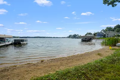 1078 N Eagle Lake Drive, Kalamazoo, MI 49009 - Photo 2