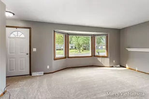 1151 Brownell St SE, Grand Rapids, MI 49508 - Photo 4