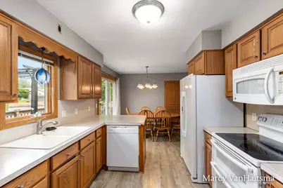 1151 Brownell Street SE, Grand Rapids, MI 49508 - Photo 10