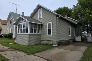 332 3rd St, Manistee, MI 49660 - Photo 2