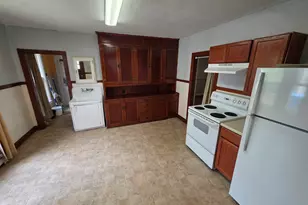 332 3rd St, Manistee, MI 49660 - Photo 8