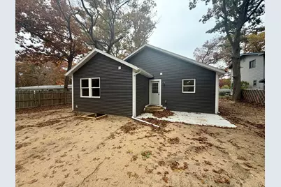 2245 Macarthur Road, Muskegon, MI 49442 - Photo 16