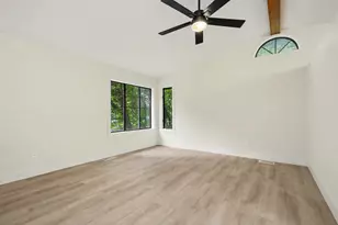 1312 Gladstone Dr SE, Grand Rapids, MI 49506 - Photo 4