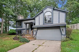 1312 Gladstone Dr SE, Grand Rapids, MI 49506 - Photo 2