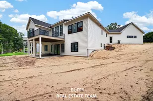 2926 Duneside Cir, Muskegon, MI 49441 - Photo 2
