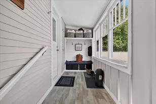 307 W Washington Ave, Zeeland, MI 49464 - Photo 12
