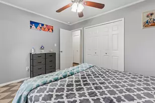 8234 Holly Dr, Canton, MI 48187 - Photo 22