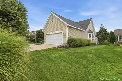 509 Hunters Run Circle, Holland, MI 49423 - Photo 4
