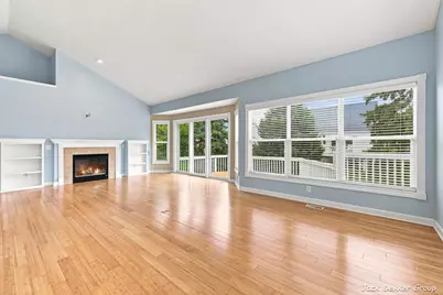 509 Hunters Run Circle, Holland, MI 49423 - Photo 8