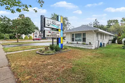 414 E Ludington Avenue, Ludington, MI 49431 - Photo 26