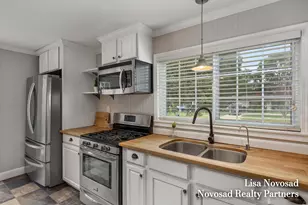 2124 Rosewood St, Jenison, MI 49428 - Photo 4