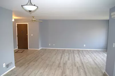 30831 Hunters #23, Farmington Hills, MI 48334 - Photo 2