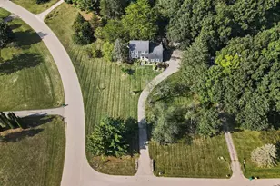 9712 Timber Hill Ct, Dexter, MI 48130 - Photo 6