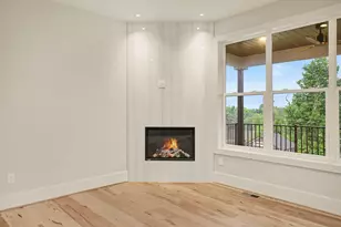 1752 Milford Heights Dr, Milford, MI 48381 - Photo 6