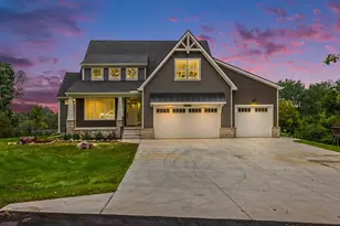 1752 Milford Heights Dr, Milford, MI 48381 - Photo 1