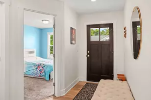 1418 N Village Cir, Kalamazoo, MI 49009 - Photo 4