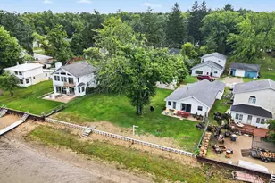 11334 E Shore Dr, Delton, MI 49046 - Photo 12