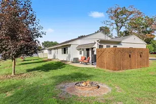 1717 E Hess Lake Dr, Grant, MI 49327 - Photo 8