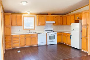 2040 Reo Ave, Lincoln Park, MI 48146 - Photo 2
