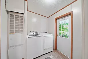 1559 Briarwood Dr, Adrian, MI 49221 - Photo 10