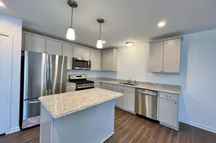 10284 Swan Lake Cir, Ypsilanti, MI 48197 - Photo 8