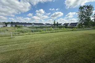10284 Swan Lake Cir, Ypsilanti, MI 48197 - Photo 30