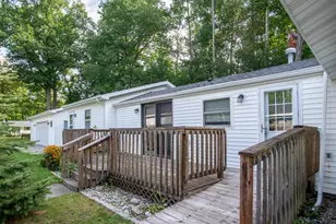104 Dale Dr, Houghton Lake, MI 48629 - Photo 2