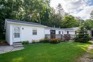104 Dale Dr, Houghton Lake, MI 48629 - Photo 1