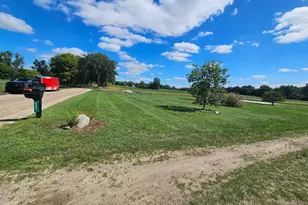 6597 W Walton Rd, Blanchard, MI 49310 - Photo 8