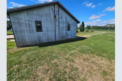 6597 W Walton Road, Blanchard, MI 49310 - Photo 6