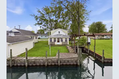 124 N Park Drive, Algonac, MI 48001 - Photo 1