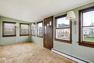 124 N Park Dr, Algonac, MI 48001 - Photo 10