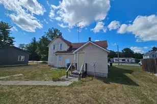 402 N Main St, Hersey, MI 49639 - Photo 4