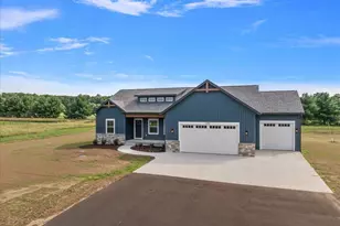 6440 17 Mile Rd NE, Cedar Springs, MI 49319 - Photo 2