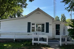 808 Anderson St, Ludington, MI 49431 - Photo 1