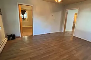 808 Anderson St, Ludington, MI 49431 - Photo 6