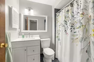 25073 Oakbrooke Dr, Southfield, MI 48033 - Photo 18