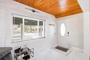 6655 Berwyn St, Dearborn Heights, MI 48127 - Photo 4