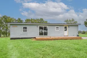 8820 S Lake Pleasant Rd, Hillsdale, MI 49242 - Photo 2