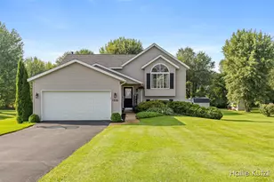 1226 S Hill Dr, Sparta, MI 49345 - Photo 1