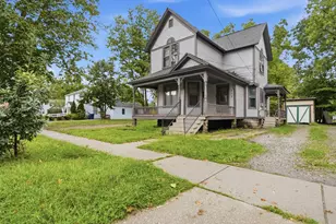 712 W Walnut St, Kalamazoo, MI 49007 - Photo 2