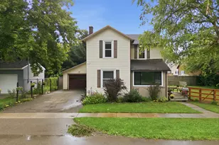 110 N Pearl St, Vicksburg, MI 49097 - Photo 1