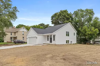 222 E Ellis Avenue, Belding, MI 48809 - Photo 2